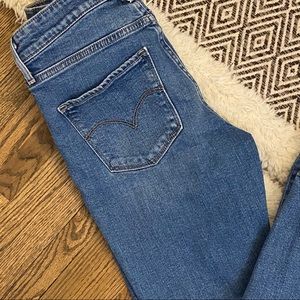 Levi 721 High Rise Crop